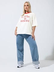 Yours Curve Limited 'The Future Is Female' T-Shirt - Bild 2 von 4