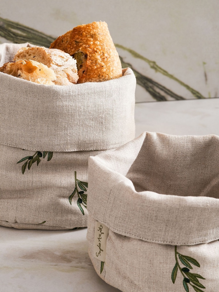 Sophie Allport Set of 4 Natural Linen Bread Baskets - Image 2 of 3 Sophie Allport Set of 4 Natural Linen Bread Baskets - Image 2 of 3