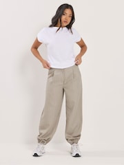 PixieGirl Petite Balloon Pinstripe Trousers - صورة 1 من 4