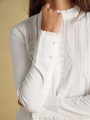 Joules Arabella Lace Insert Jersey Shirt with Pintucks - Attēls 5 no 8