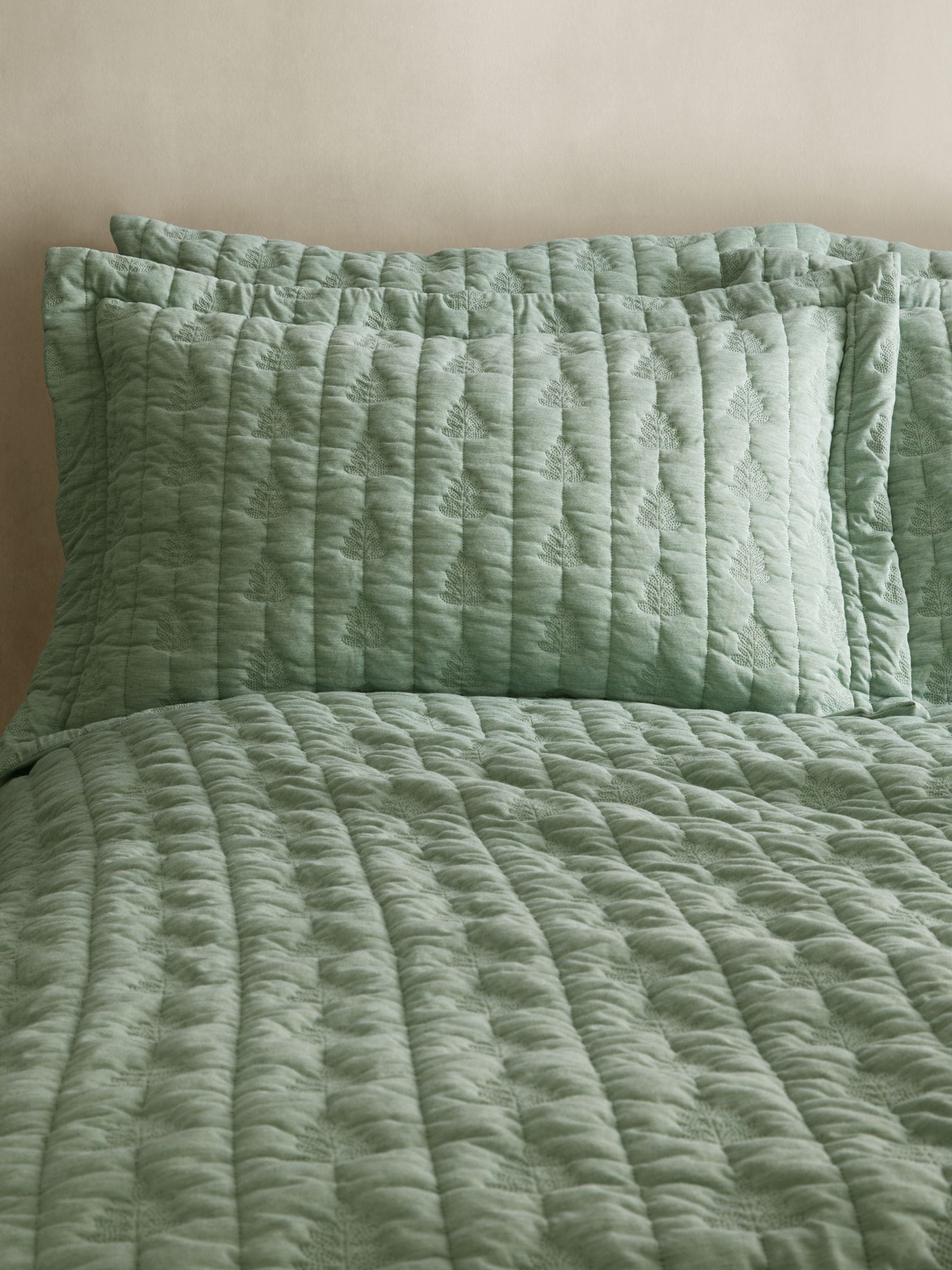 Pineapple Elephant Unisex Green Set Of 2 Tamba Leaf Jersey Stripe Pillowcases