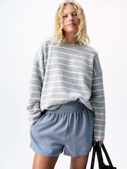 В серую полоску - self. Knitted Jumper with Removable Scarf - Изображение 4 4