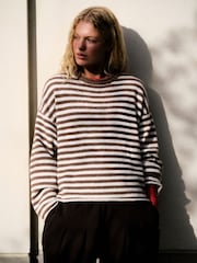 Шоколадно-коричневый в полоску - self. Knitted Jumper with Removable Scarf - Изображение 2 5