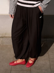 self. Wide Hareem Trousers - Image 1 de 8