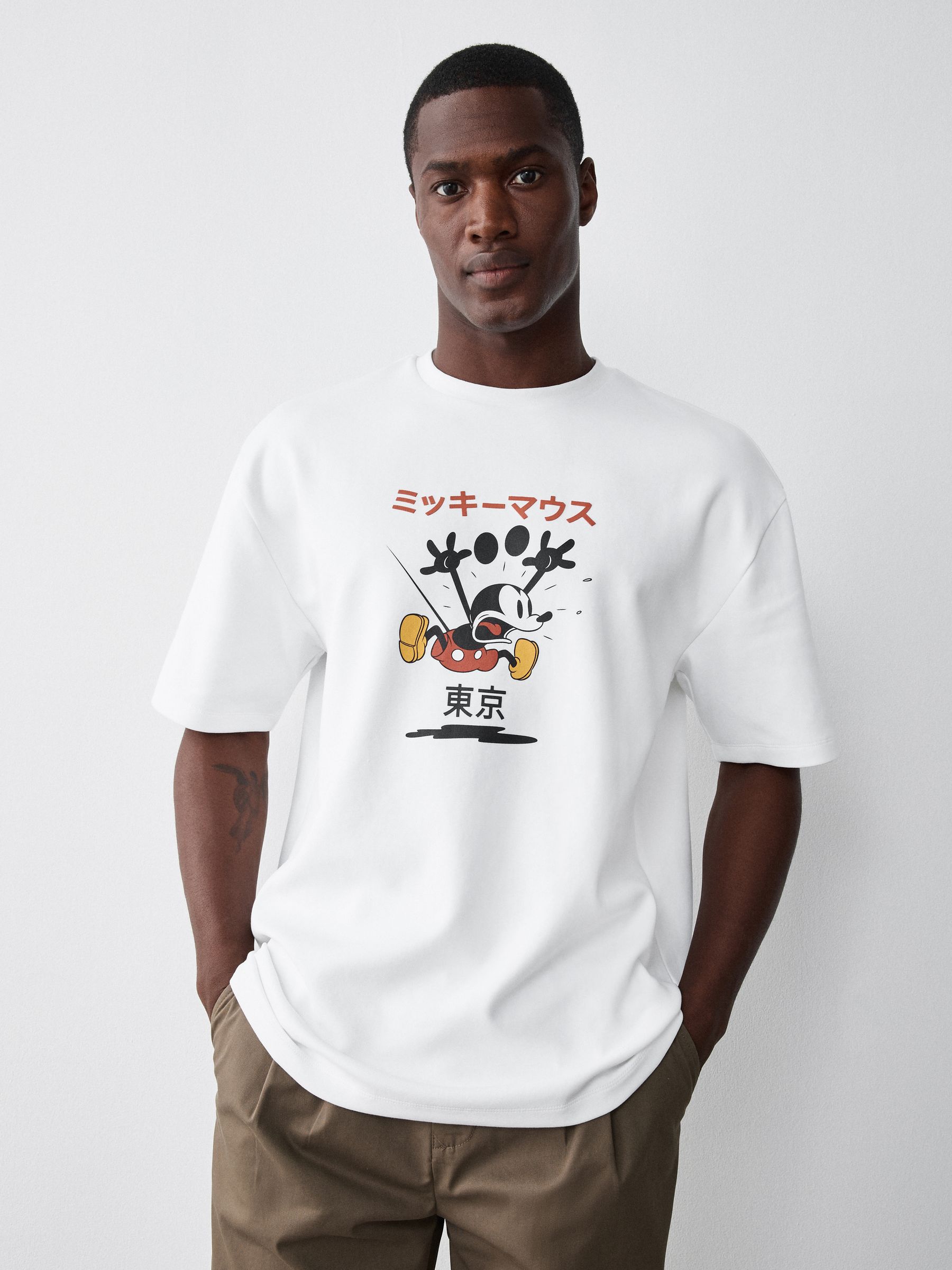 Comprar Branco - Camiseta Disney Mickey Mouse Relaxed Fit from
