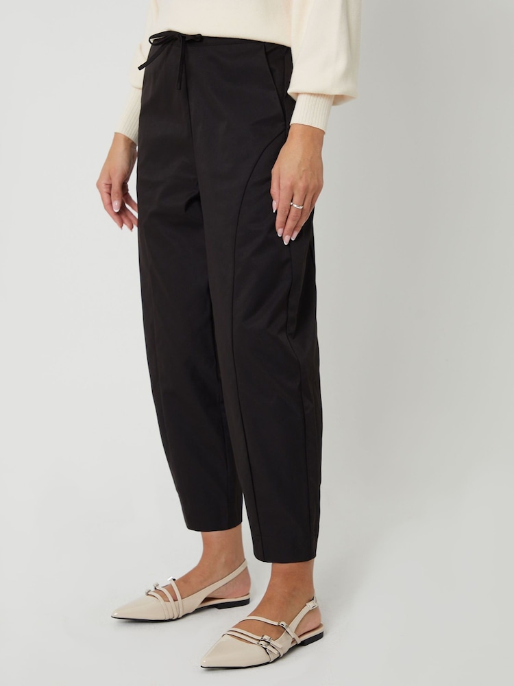 Threadbare Black Curved Seam Barrel Leg Trousers - Image 2 of 5