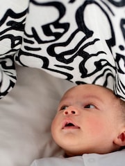 Etta Loves Black Keith Haring Sensory Extra Large Muslin - Image 3 of 4