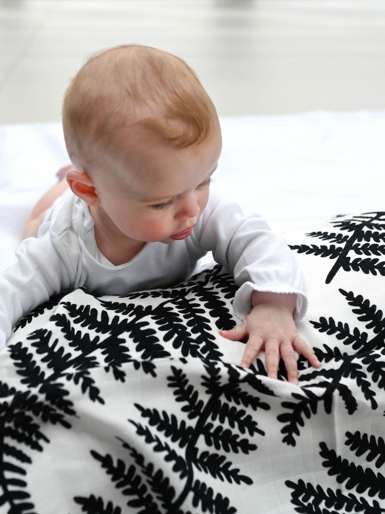 Etta Loves Black Fern Print Fern Sensory Muslin Extra Large - Image 8 of 8
