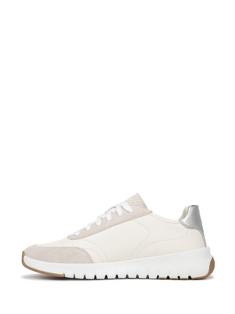 Vionic Cream Walk Strider Knit Regular Fit Arch Support Trainers - Image 2 of 7