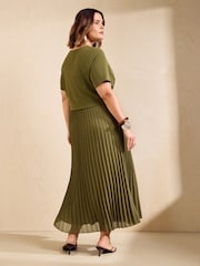 Friends Like These Bottle Green Curve Short Sleeve 2 in 1 Pleated Midi Dress - Image 4 of 4