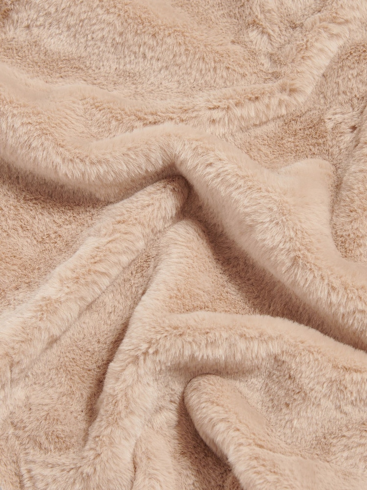 Us Polo Assn Camel Premium Fur-Style Throw - Image 5 of 5