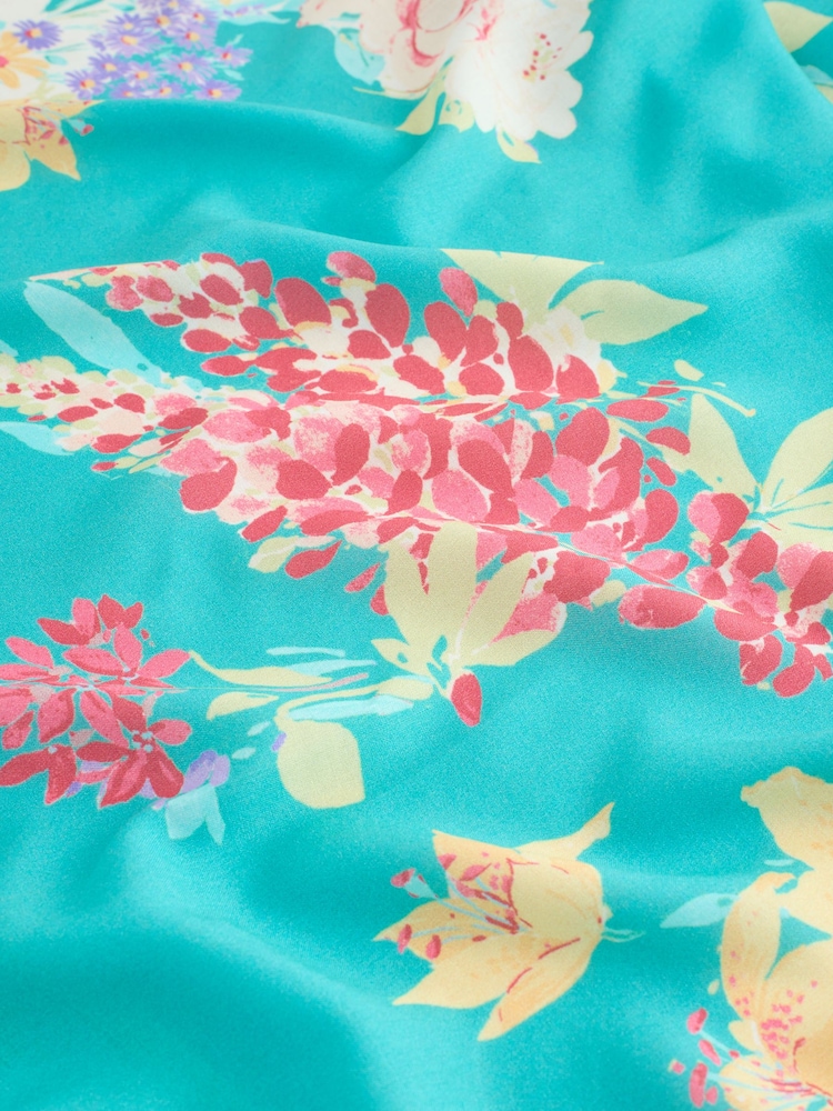 Laura Ashley Green Everingham Meadow Print Scarf - Image 3 of 3
