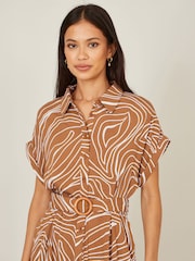 Yumi Brown Abstract Swirl Print Relaxed Midi Shirt Dress With Belt - Image 4 of 5