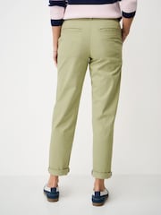 Crew Clothing מכנסי צ'ינו באפקט משופשף - תמונה 2 מתוך 5