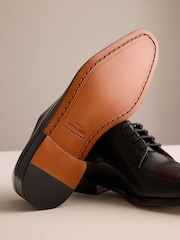 Negro - Zapatos derby con suela de cuero Signature - Imagen 6 de 6