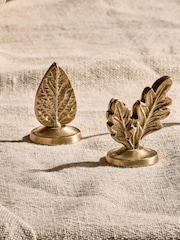 Nkuku Set of 4 Antique Brass Leaf Place Card Holders - Image 2 of 3