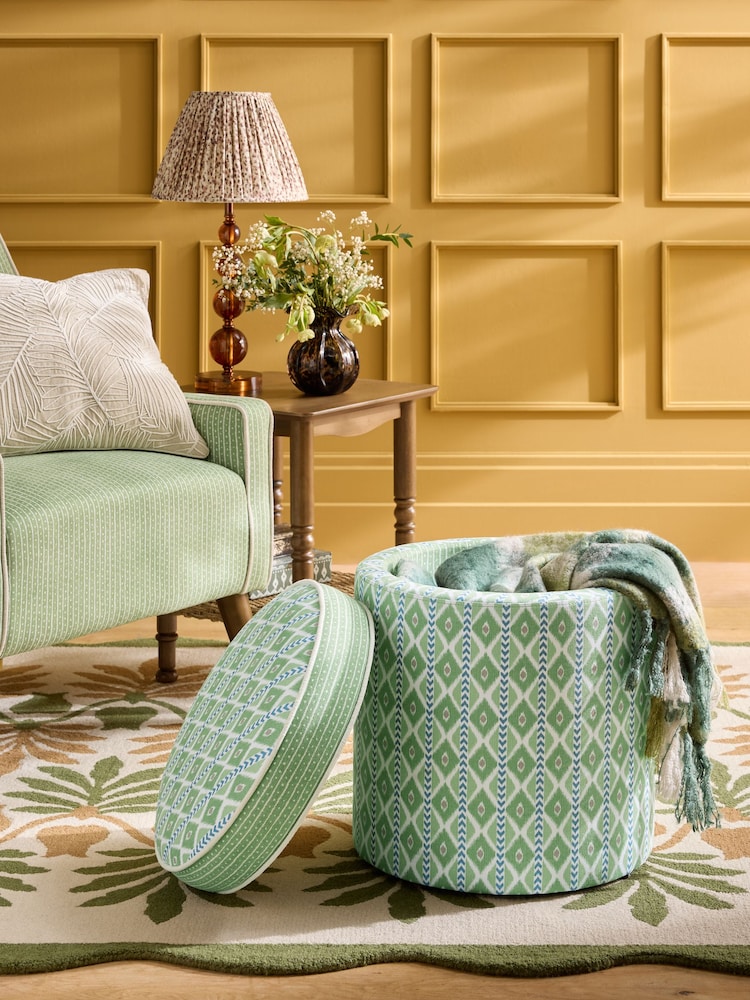 Nina Campbell Green Ikat Diamonds Rosebury Round Footstool - Image 2 of 5 Nina Campbell Green Ikat Diamonds Rosebury Round Footstool - Image 2 of 5