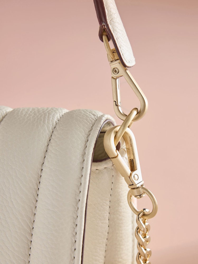 B by Ted Baker Leather Quilted Cross-Body Chain Bag - Εικόνα 6 από 6 B by Ted Baker Leather Quilted Cross-Body Chain Bag - Εικόνα 6 από 6