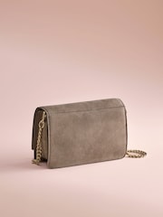 Σταχτί καφέ - B by Ted Baker Suede Chain Cross-Body Bag - Εικόνα 2 από 6