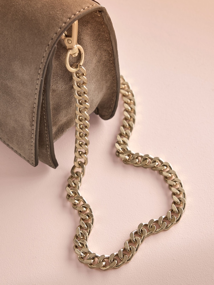 Σταχτί καφέ - B by Ted Baker Suede Chain Cross-Body Bag - Εικόνα 6 από 6 Σταχτί καφέ - B by Ted Baker Suede Chain Cross-Body Bag - Εικόνα 6 από 6