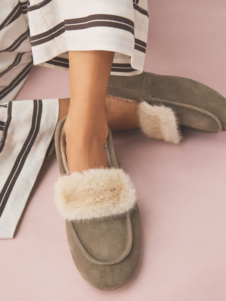 Gris - Moccasin Suede Fold-Over Fur Lined Slippers - Imagen 1 de 8