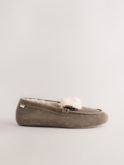 Gris - Moccasin Suede Fold-Over Fur Lined Slippers - Imagen 5 de 8