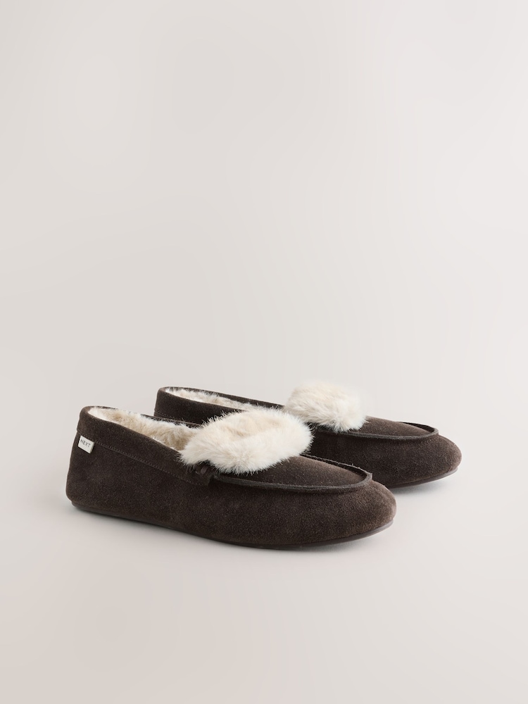 Marrón chocolate - Moccasin Suede Fold-Over Fur Lined Slippers - Imagen 2 de 5 Marrón chocolate - Moccasin Suede Fold-Over Fur Lined Slippers - Imagen 2 de 5