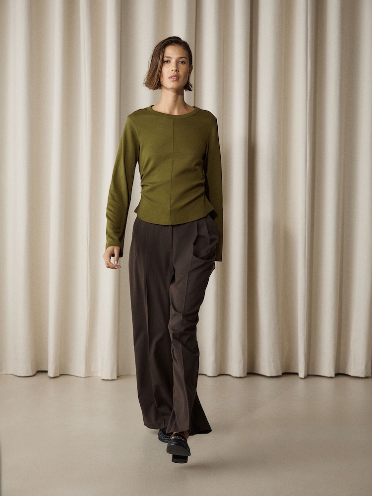 橄欖綠 - Cinch Waist Long Sleeve Top - 圖片 2，共 5