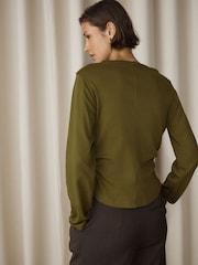 橄欖綠 - Cinch Waist Long Sleeve Top - 圖片 4，共 5