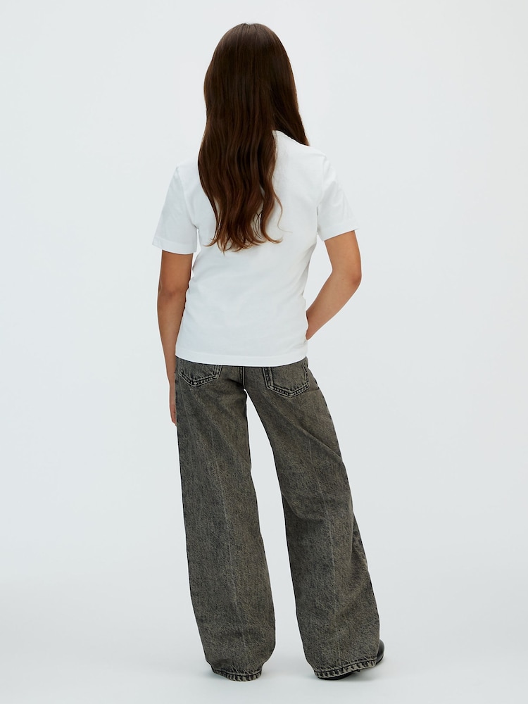 Calvin Klein White Logo T-Shirt - Image 2 of 6 Calvin Klein White Logo T-Shirt - Image 2 of 6