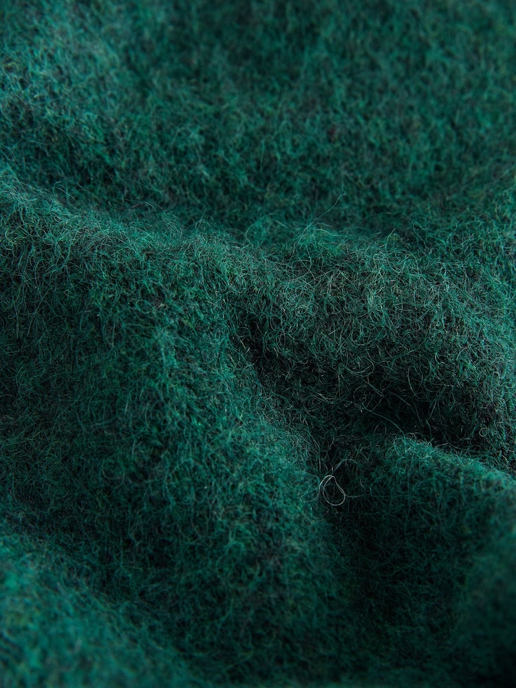 Dunkelgrün - Knitted Hood Scarf - Bild 7 von 7
