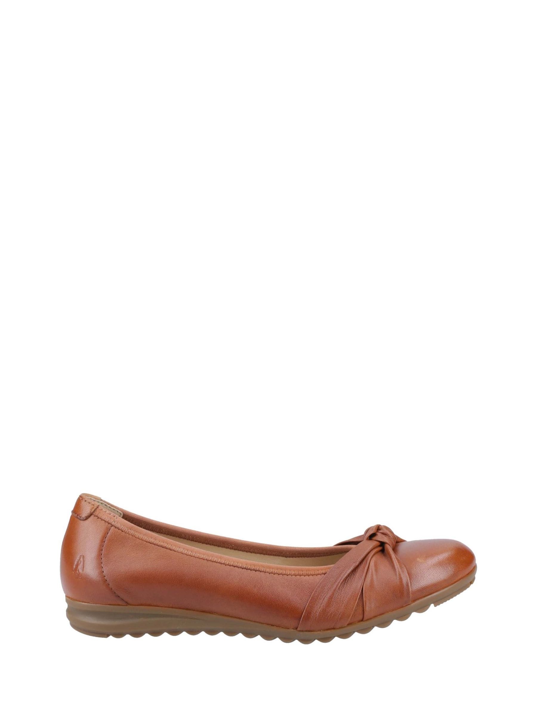 Hush Puppies Women's Lilith Knot Ballerina in Tan | Size: 3 - Image 4