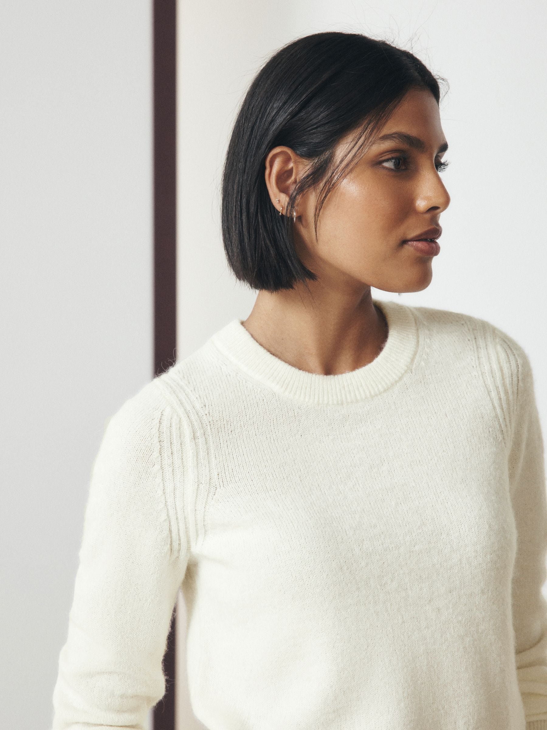 Comprar Ecru - Crew Neck Long Sleeve Knitted Jumper from Next Brazil