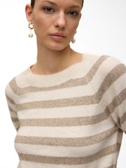 VERO MODA Cream Round Neck Soft Touch Cosy Knitted Jumper - Image 4 of 5