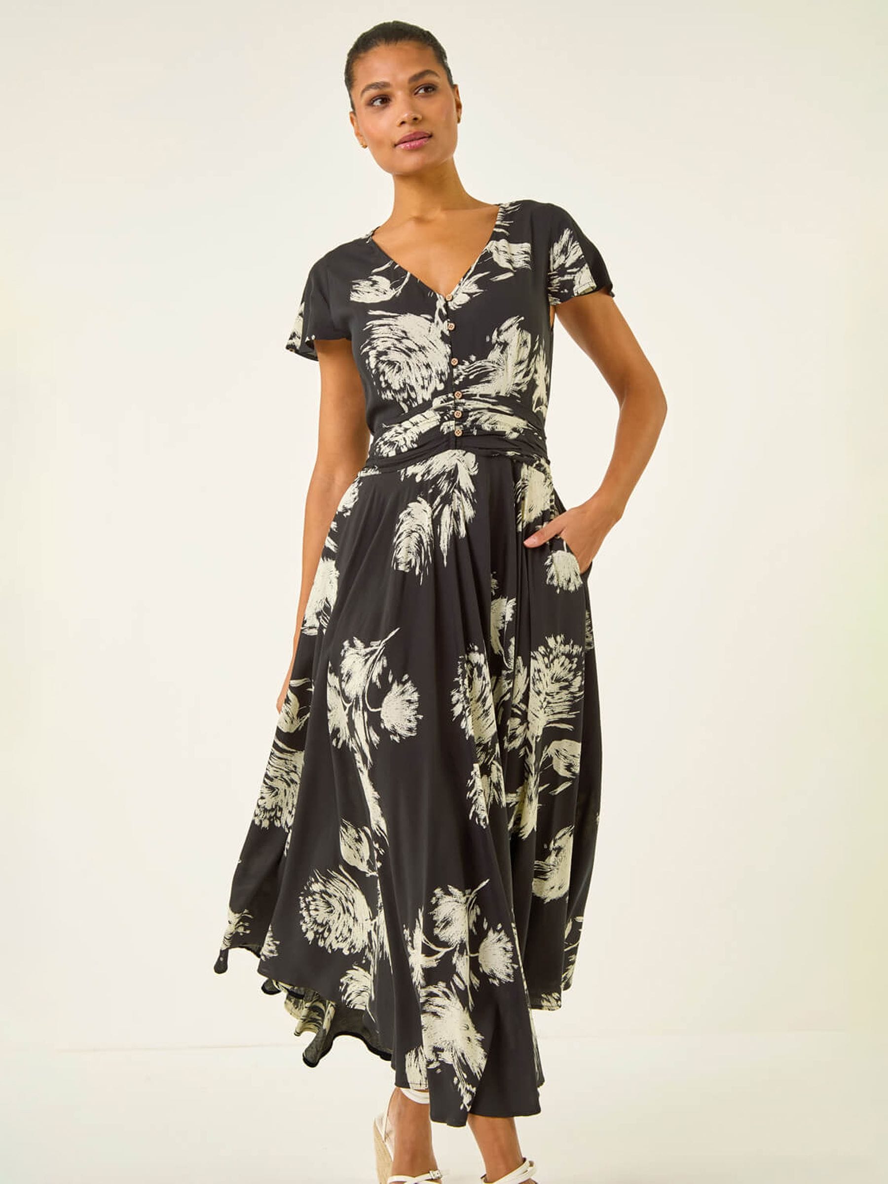 Roman Women's Black Floral Print Ruched Midi Dress - Image 1
