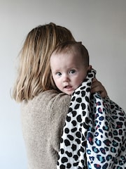 Etta Loves Animal Black Blue Leopard Sensory Cotton Muslin Blanket - Image 3 of 5