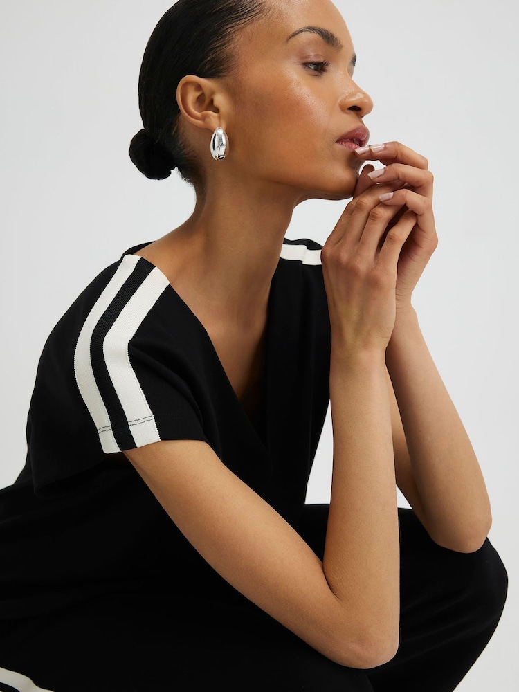 River Island Black Short Sleeve Tape Detail V-Neck Top - Image 2 of 4 River Island Black Short Sleeve Tape Detail V-Neck Top - Image 2 of 4
