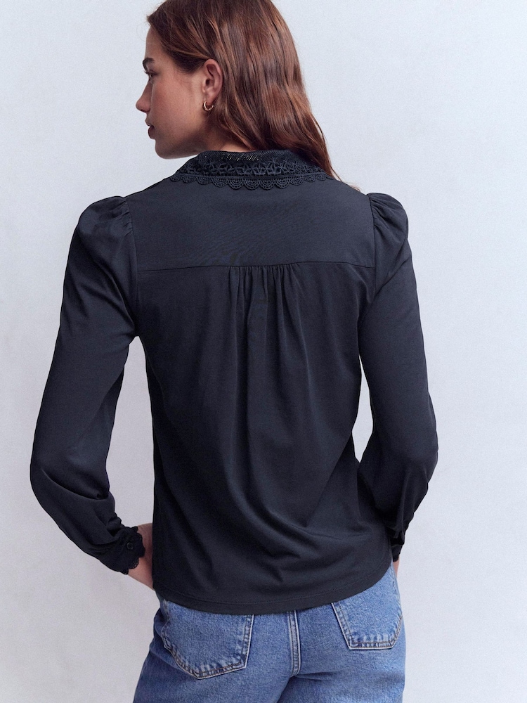 Boden bluse med blondekrage - Bilde 2 av 4 Boden bluse med blondekrage - Bilde 2 av 4