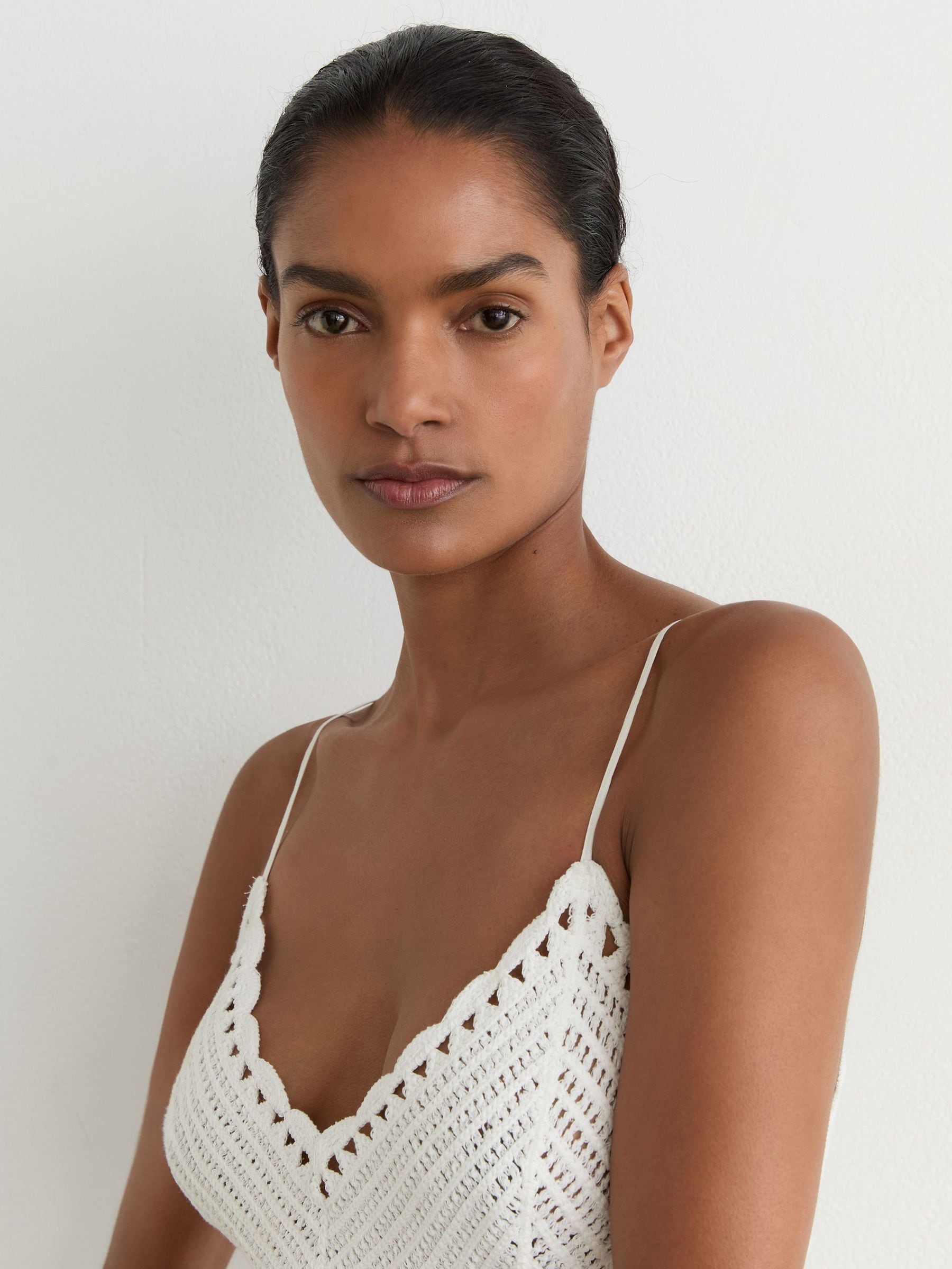 Buy Reiss White Hesta Cotton-Blend Lace-Trim Flippy Dress from