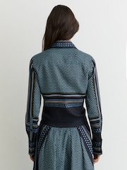 Reiss Navy/Ivory Jackson Linen Scarf-Print Tie-Front Shirt - Image 5 of 7