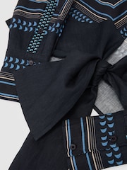 Reiss Navy/Ivory Jackson Linen Scarf-Print Tie-Front Shirt - Image 7 of 7