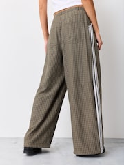 adidas Originals Olive Green Check Trousers - Image 3 of 5