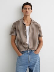 Reiss Brown/Ecru Percy Textured-Stripe Cuban-Collar Shirt Cotton-Blend - Image 1 of 7