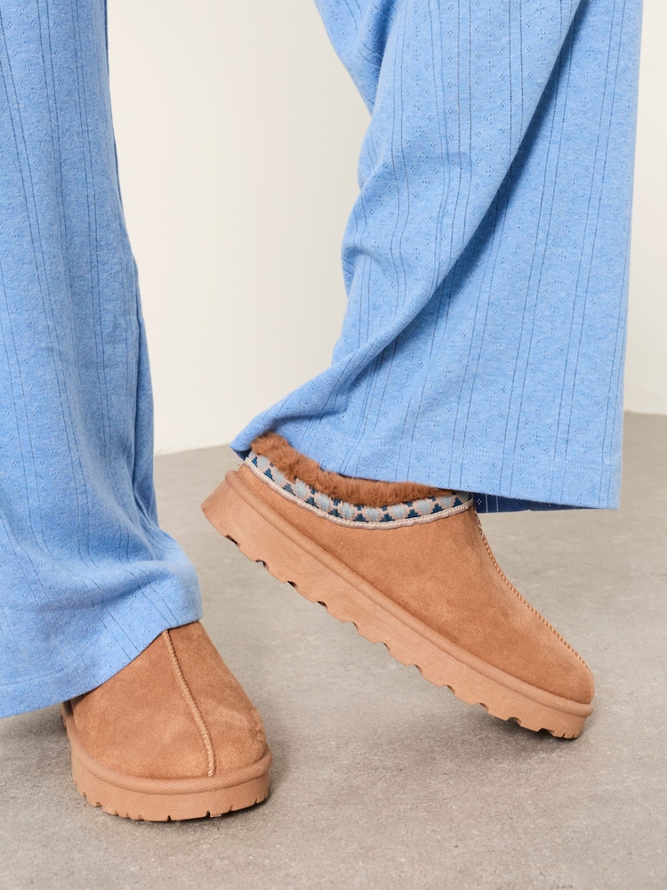 FatFace Lyra Tan Brown Mule Slippers - Image 2 of 5 FatFace Lyra Tan Brown Mule Slippers - Image 2 of 5