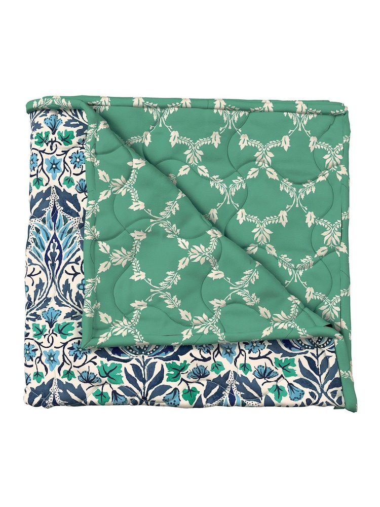 Morris & Co Blue Little Chintz Quilted Throw - Image 3 of 3