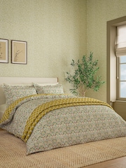 Morris & Co Green Little Chintz Quilted Throw - Image 1 of 3