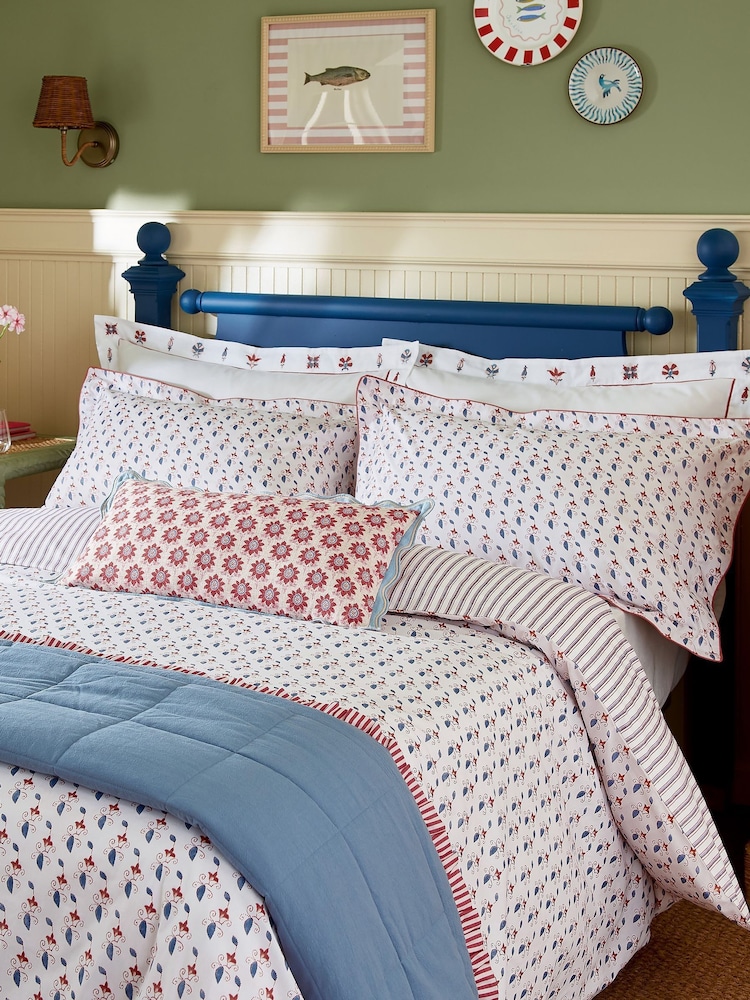 Joules Red Vanessa 180 TC 100% Cotton Duvet Set - Image 2 of 5