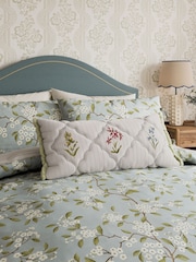 Sanderson Porcelain Damson Blossom 180 TC Cotton Duvet Set - Image 2 of 5