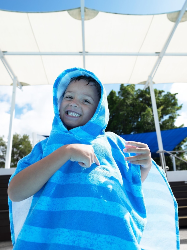 Zoggs Poncho Hooded Nautical Stripes Towel - Image 2 of 3