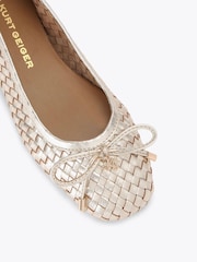 ذهبي - حذاء بمبز Nora من KG Kurt Geiger - صورة 5 من 5